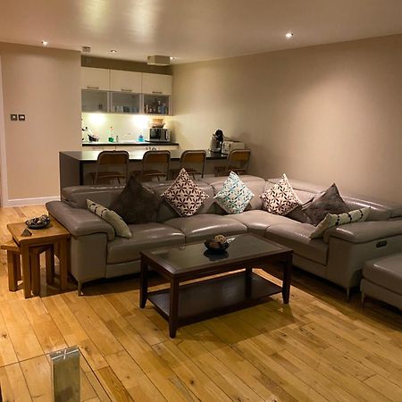 City Centre 2 Bedroom Apartment, Secure Parking. Glasgow Ngoại thất bức ảnh